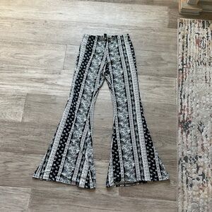 Windsor Monochrome Patterned Pants